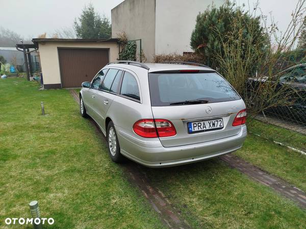 Mercedes-Benz Klasa E 320 CDI T Avantgarde - 13