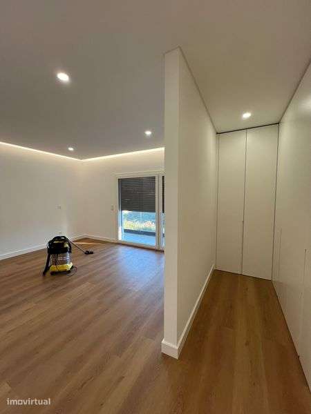 Vivenda T4 em Loures - Grande imagem: 4/8