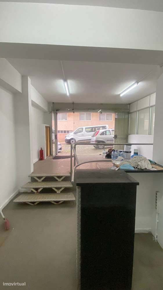 Loja com 123m2 - com contrato de arrendamento, ideal para investidores - Grande imagem: 5/16