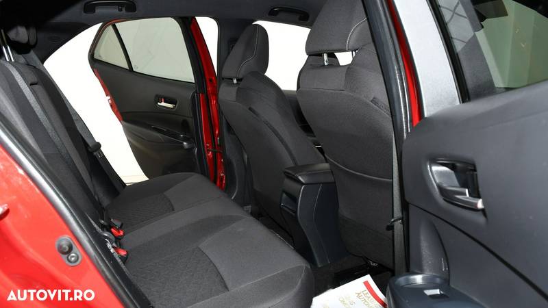 Toyota Corolla 2.0 Hybrid Lounge - 11