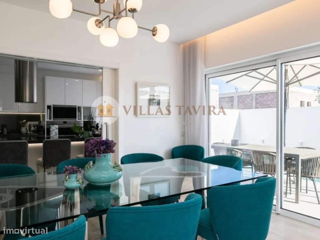 Moradia T3 de Luxo com Piscina, Vista Mar e Acabamentos Premium-15