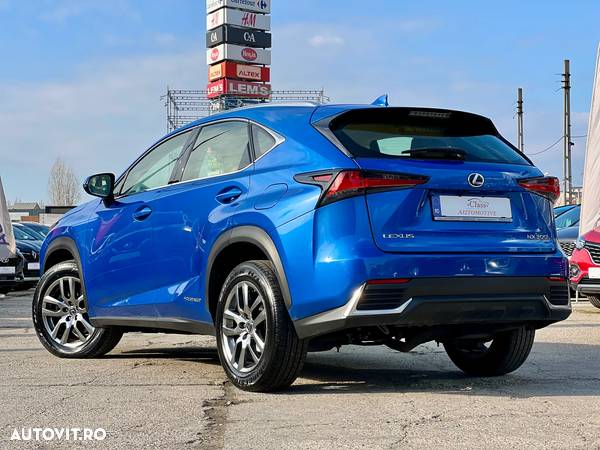 Lexus Seria NX - 10