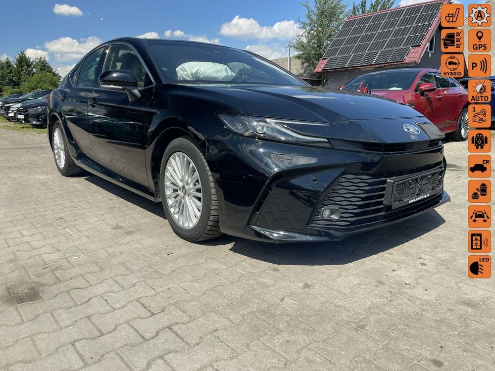 Toyota Camry 2.5 Hybrid Dynamic Force Comfort e-CVT 2025