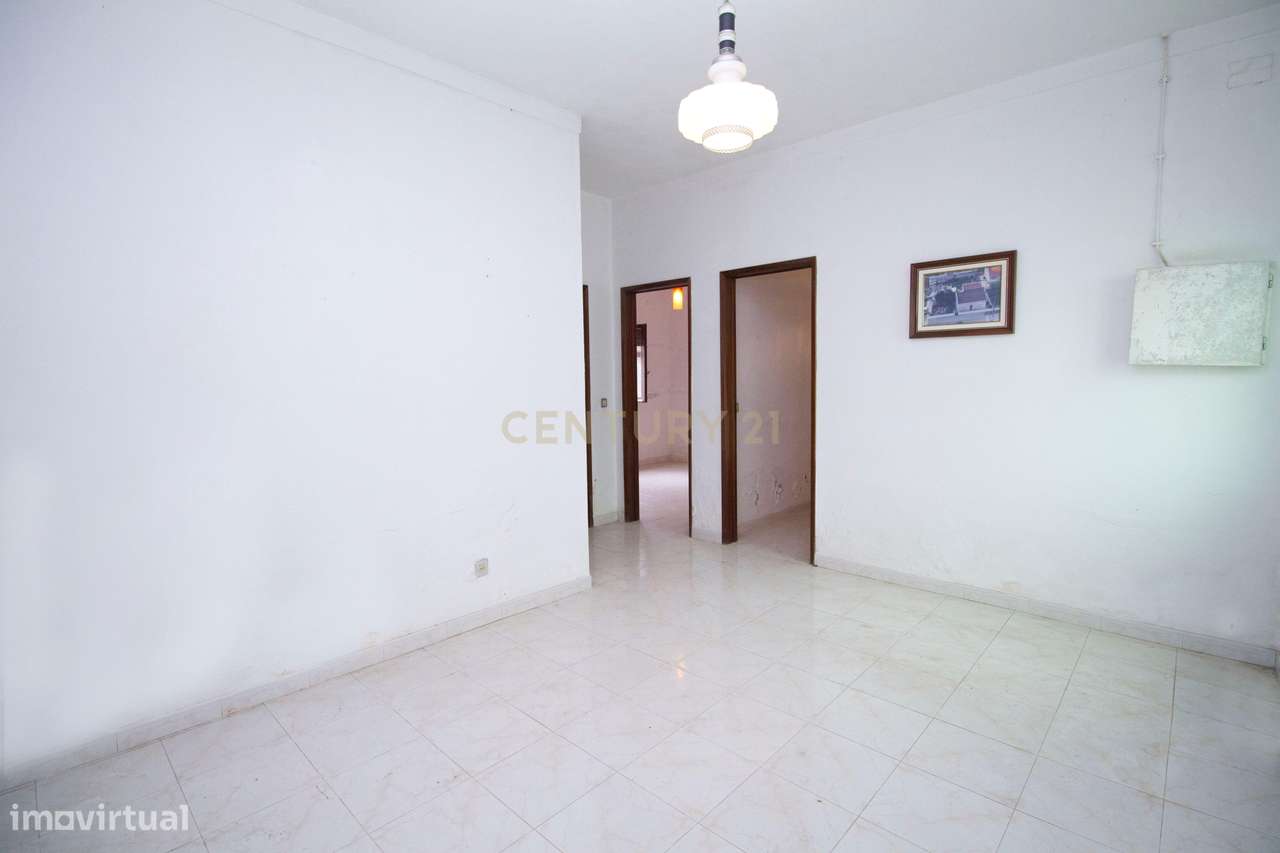 Moradia T2 para Remodelação nas Pontes-14