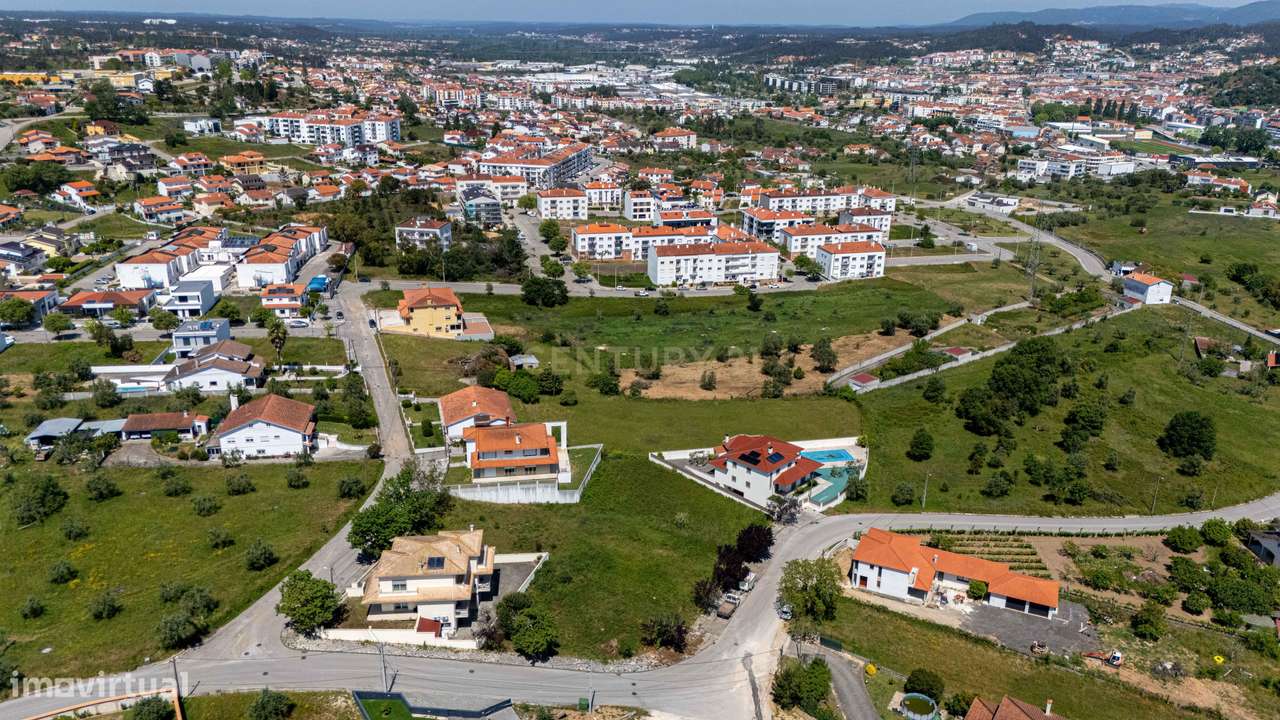 Terreno Urbano com 587 m² para Construção em Pombal – Zona em Crescime-12