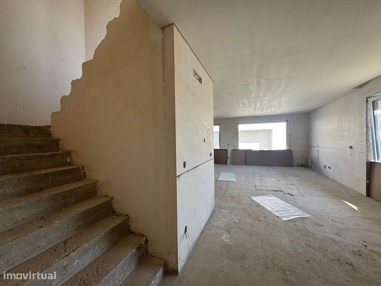 Moradia T3+1 em construção com excelente localização - Exclusivo-13