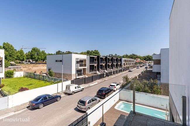 Moradia T4 com 2 Suites em Dume - Braga-26
