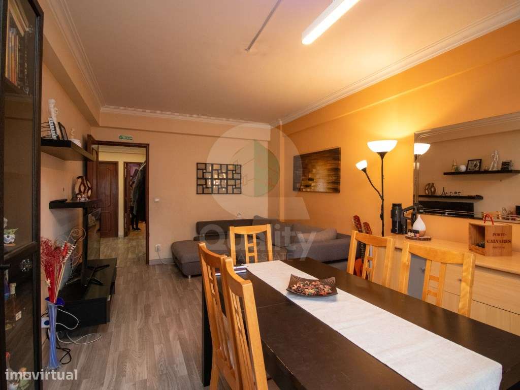 Excelente T2 em Queluz - Grande imagem: 4/28