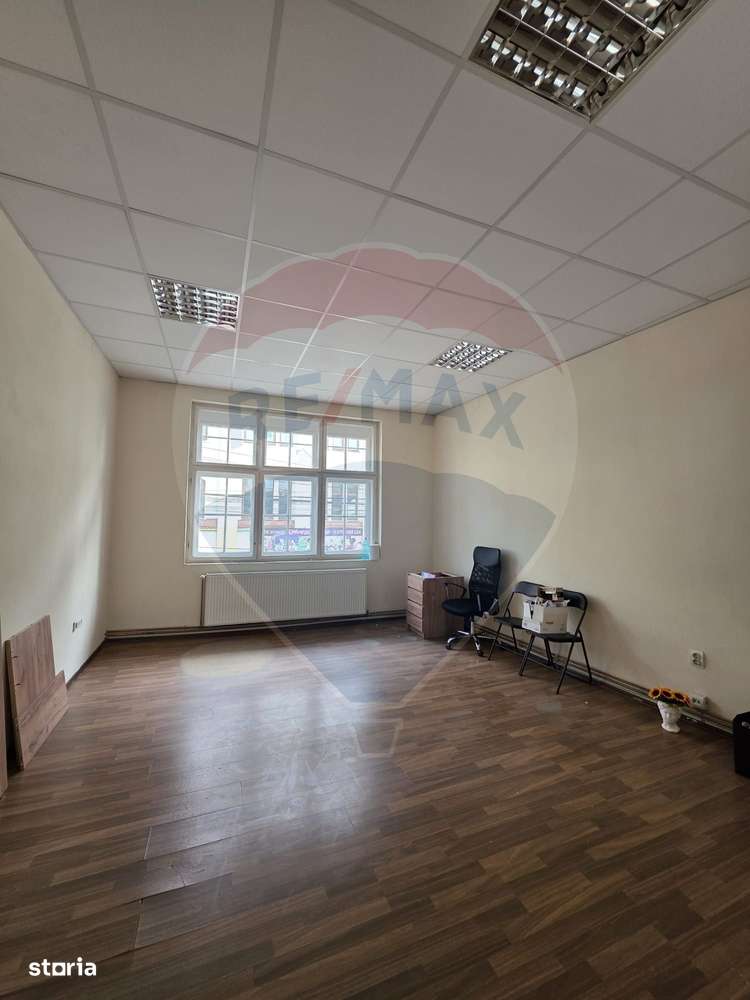 Spațiu de închiriat în Medias, zona centrala - Imagine principală: 3/8
