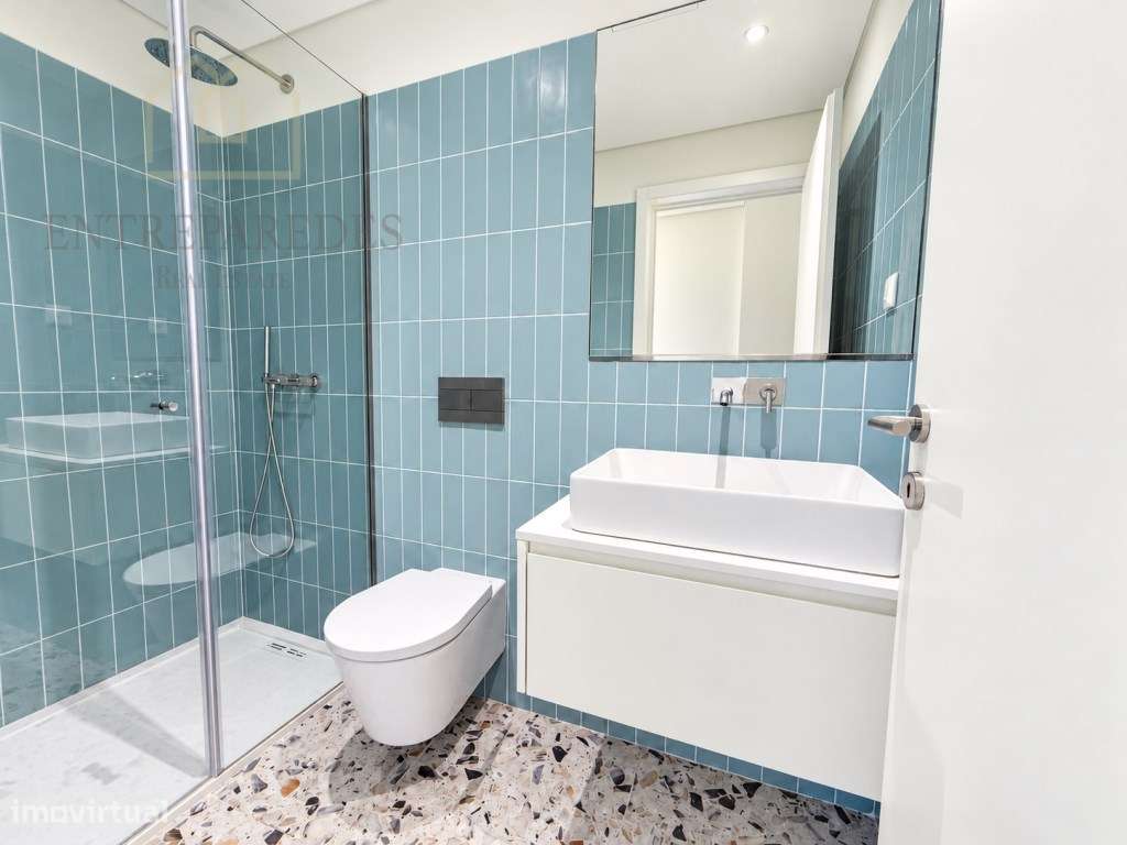 Apartamento T1+1 com pátio para comprar em Cedofeita, Porto-5