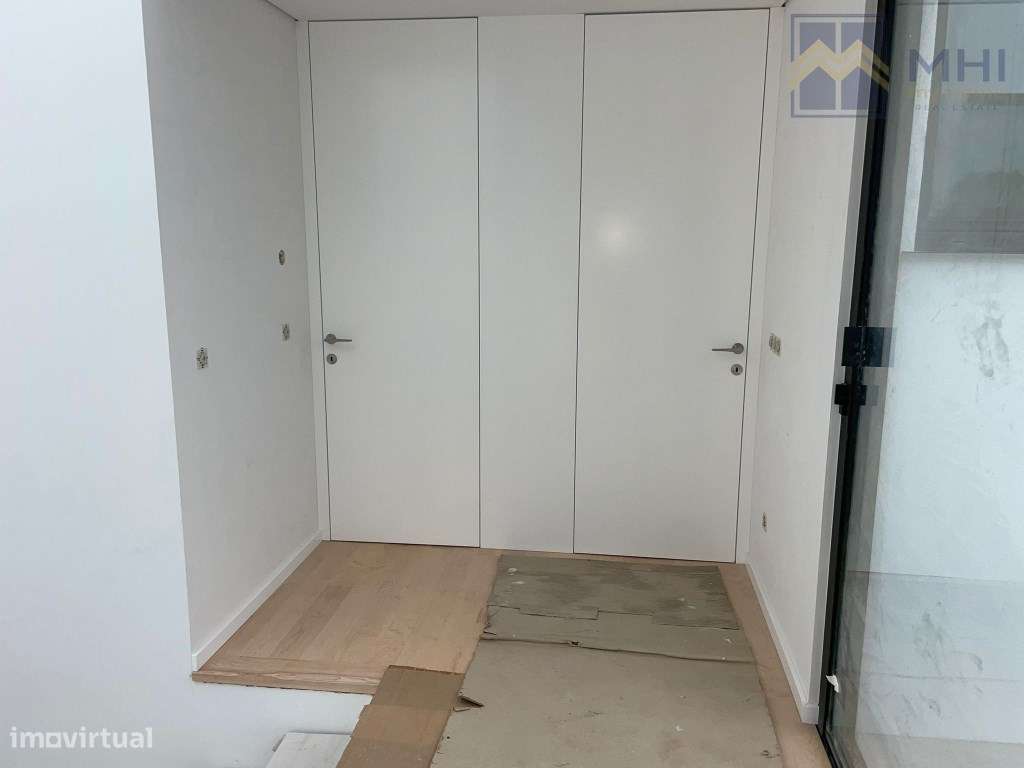 Moradias de Luxo T4 +1 a 500 metros da praia em Canidelo-24