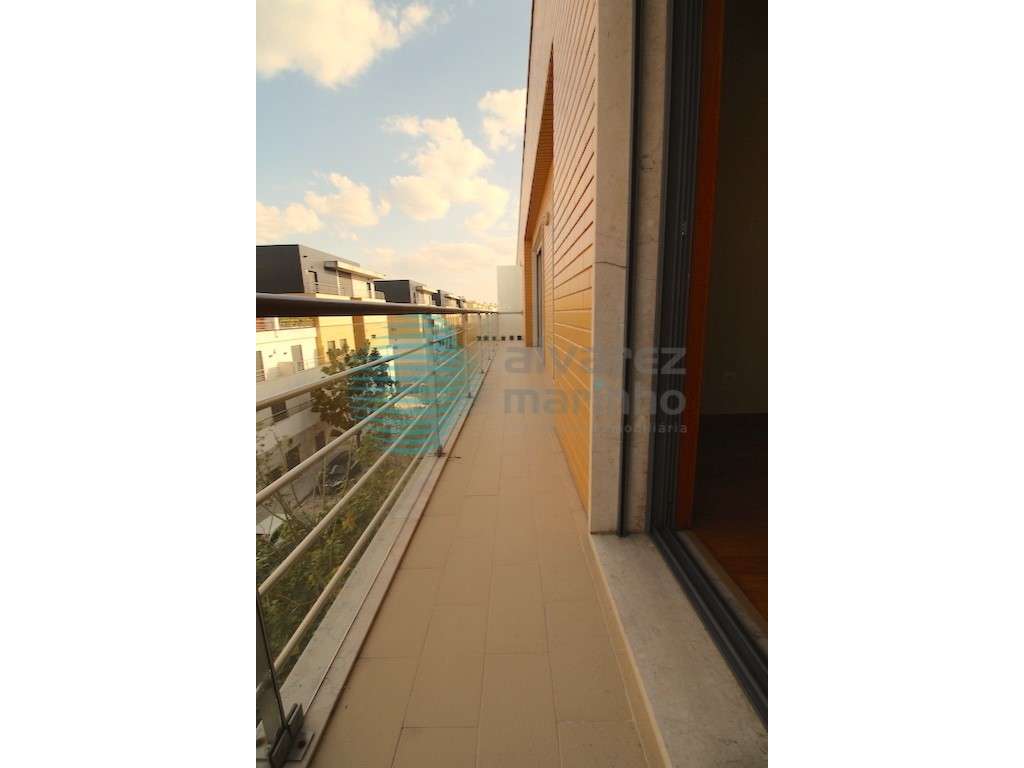 Apartamento T4, com 3 lugares de estacionamento, Parque das Nações-29