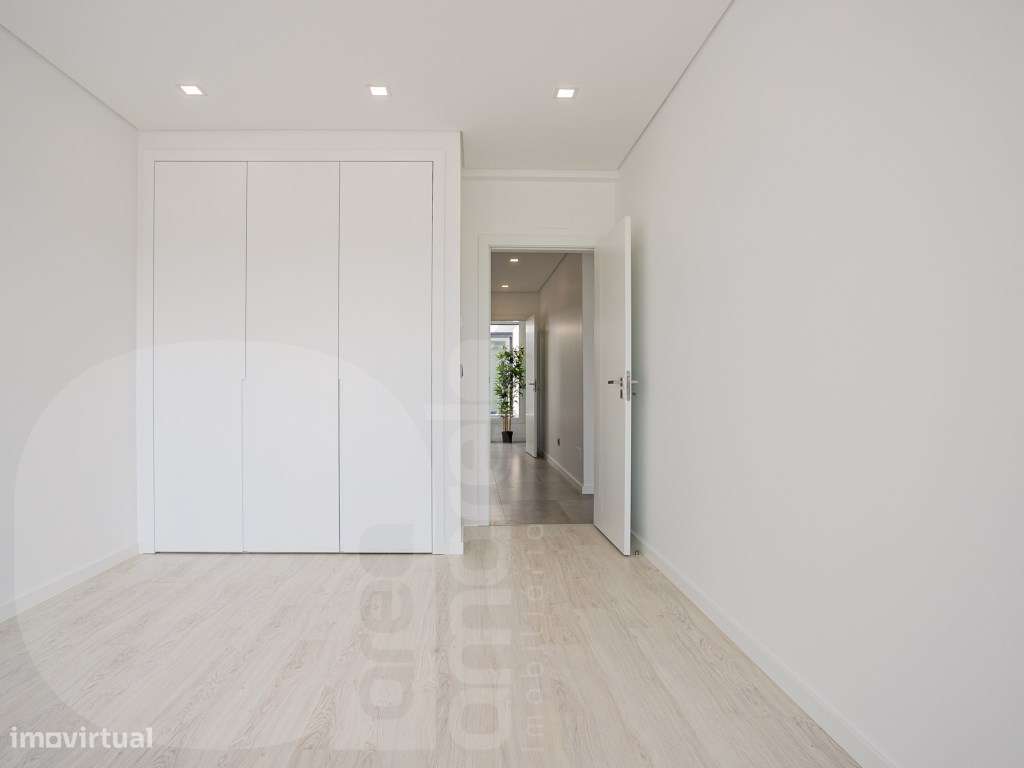 Moradia T3 nova | Áreas generosas - Fernão Ferro - Grande imagem: 5/15