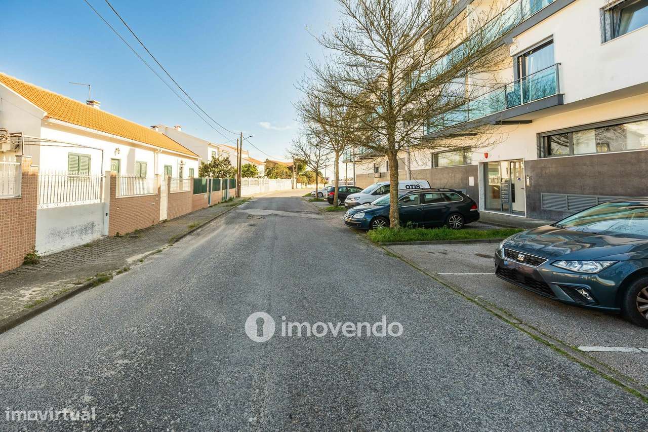 Apartamento T4 Duplex, com estacionamento e arrecadação, no Barreiro-56