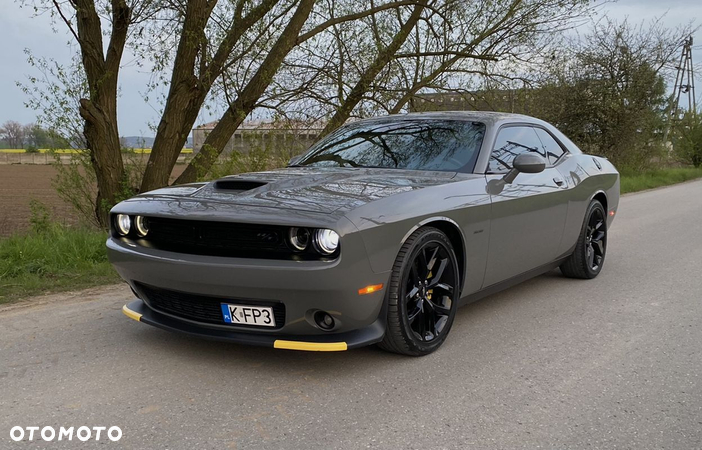 Dodge Challenger 5.7 R/T - 1