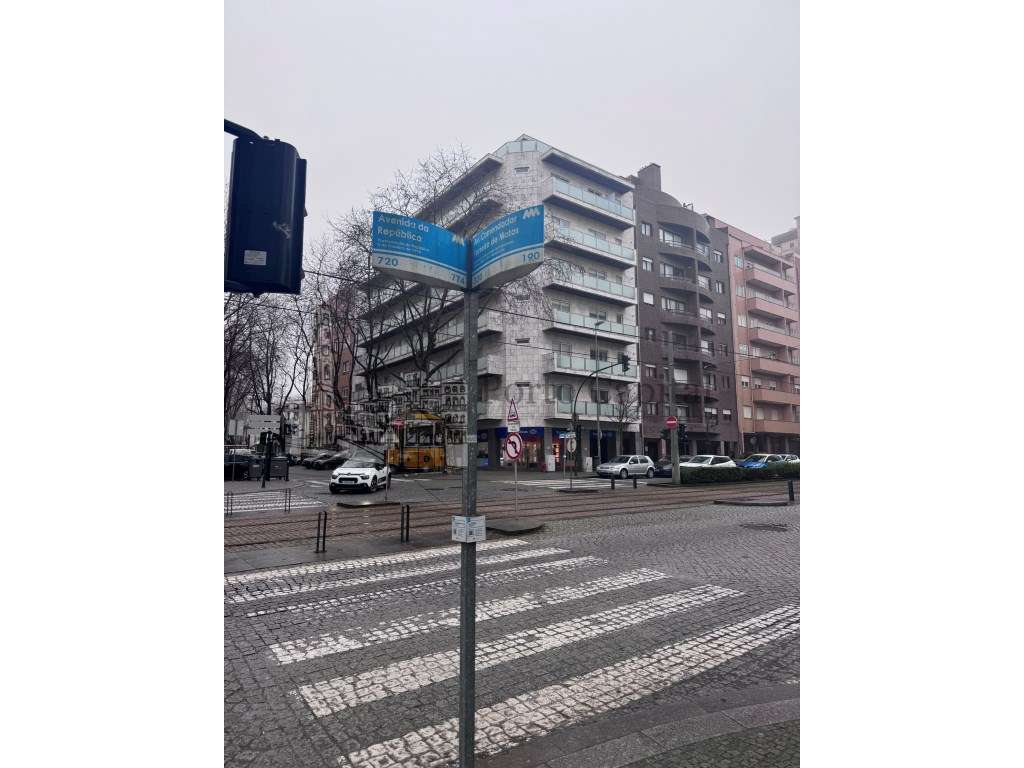 VENDE -SE LOJA COMERCIAL MATOSINHOS SUL - Grande imagem: 5/19