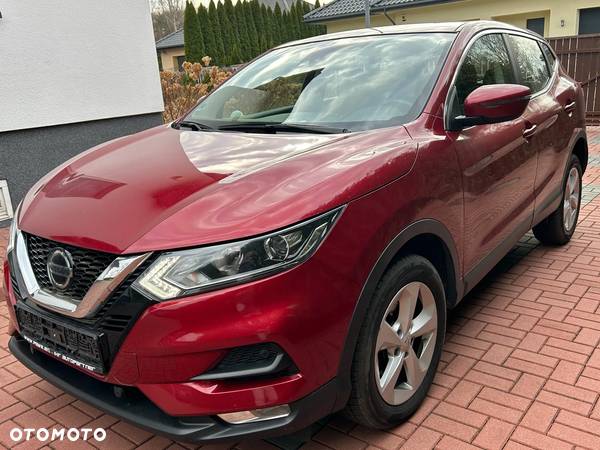 Nissan Qashqai 1.3 DIG-T SHIRO - 1