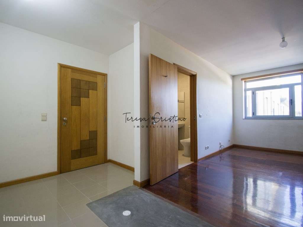 Apartamento T3 com Garagem Fechada e Elevador Arca, Ponte de Lima-23