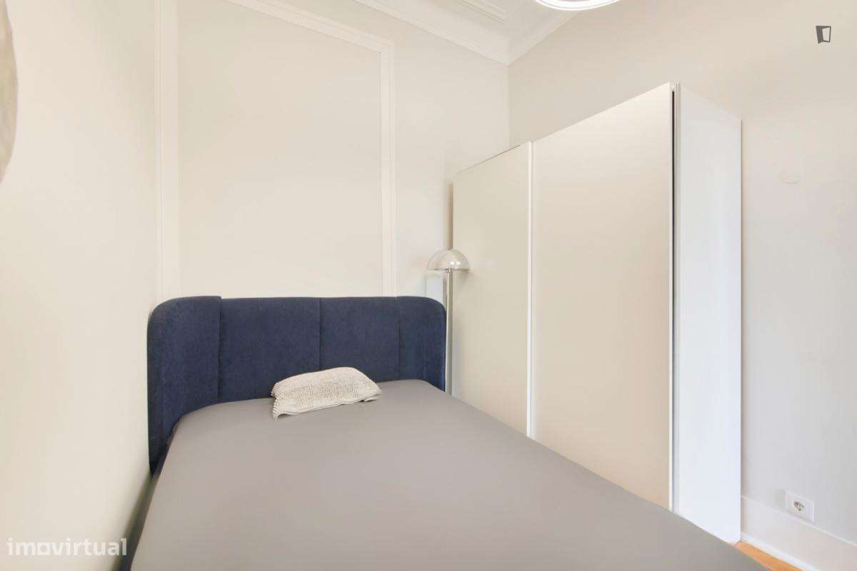 Quarto - localizado em Santos Lisbon - Grande imagem: 3/15