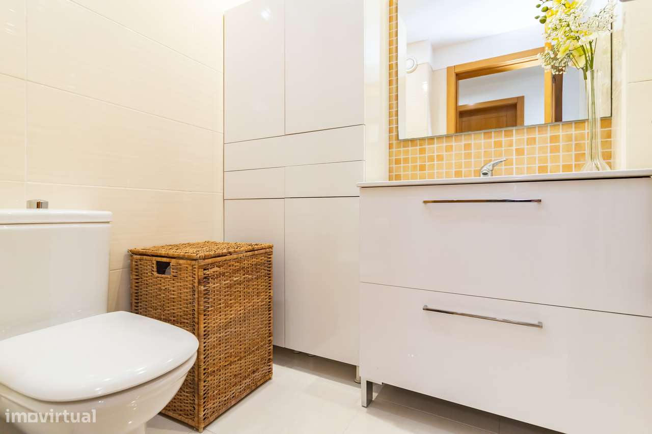 Moderno apartamento T3 com parqueamento e arrecadação-27