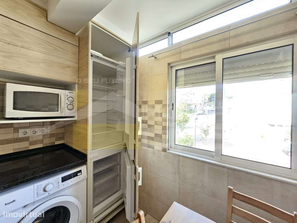 Oferta de Verão oferecemos a escritura 
Excelente Apartamento T3 m...-8
