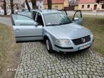 Volkswagen Passat 1.9 TDI Comfortline - 11