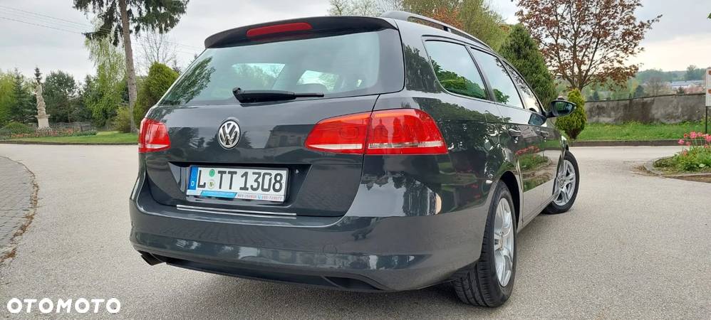 Volkswagen Passat 1.6 TDI Comfortline - 18