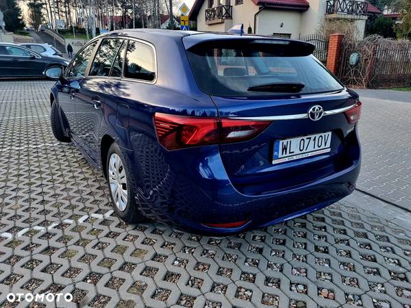 Toyota Avensis 1.8 Active - 5