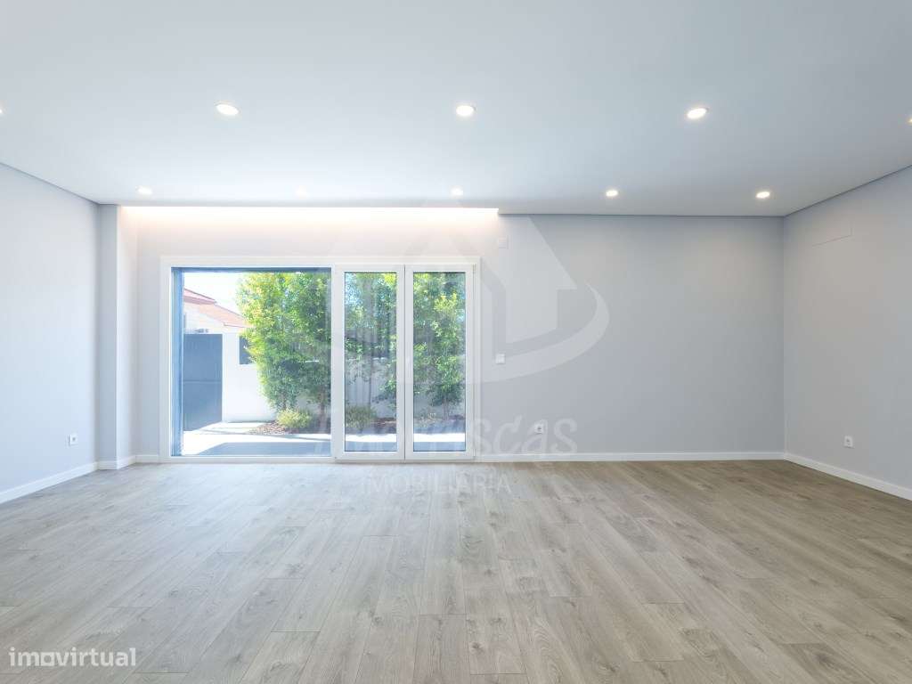 Moradia V4 Nova de Luxo com Rooftop e Vista Rio | Santa Iria de Azóia-22