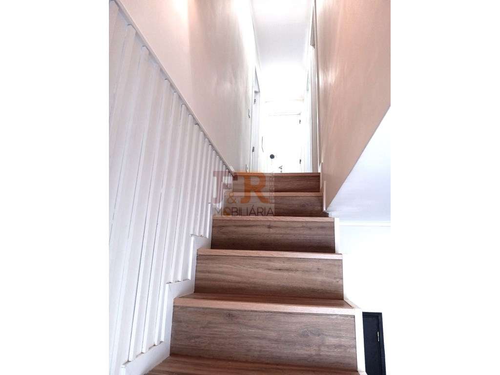 Moradia Isolada Duplex T6 Azeitão-22