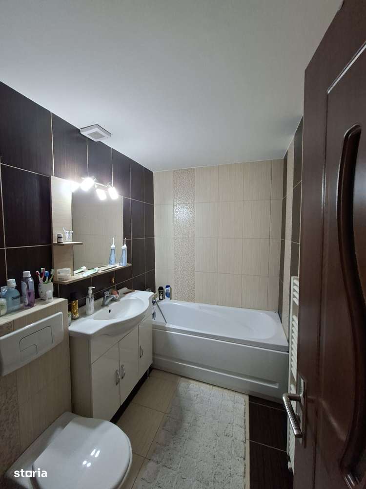Apartament cu 3 camere - 70mp - Zona Aradului - Imagine principală: 4/7