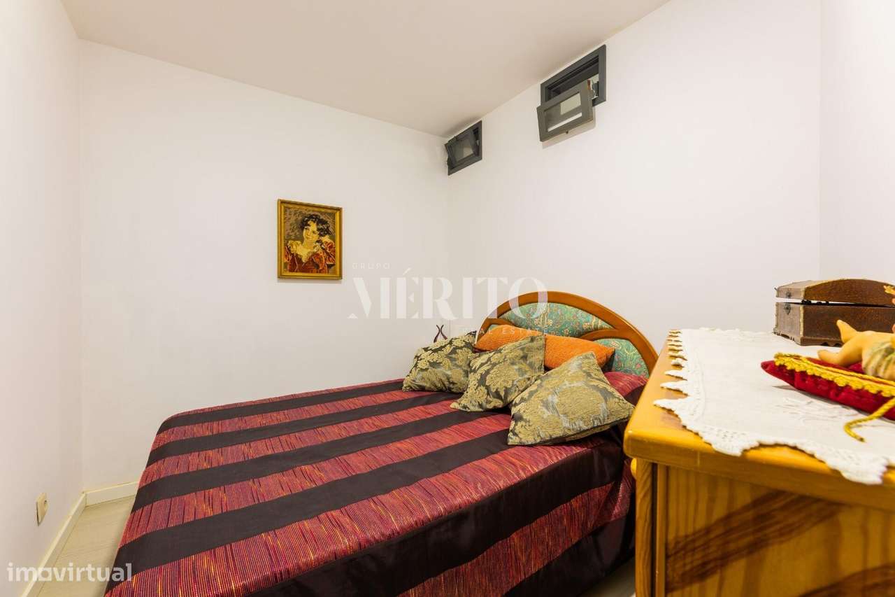 Moradia com Alojamento Local-27