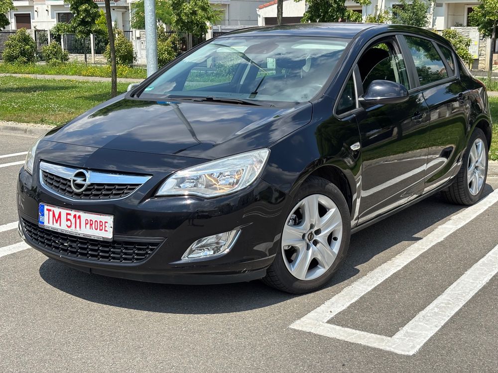 Opel Astra J [2009 - 2018] 1.7 CDTi Cosmo 2012