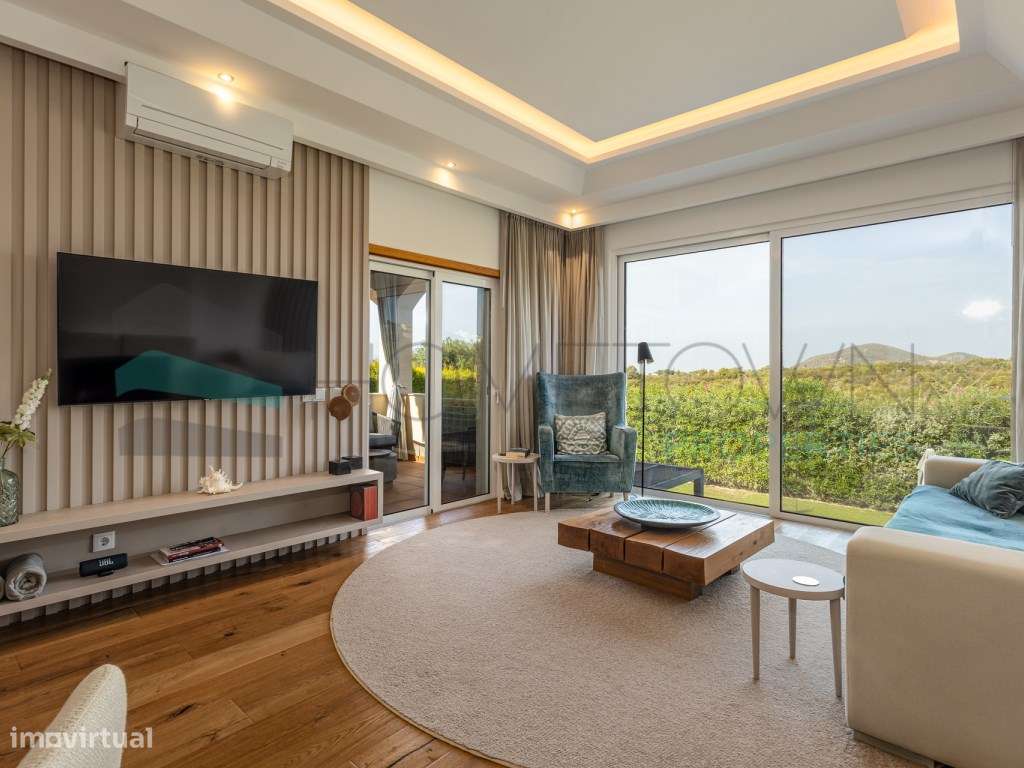 Elegante Moradia T4 com Piscina Privada e Jardim no The Crest, Alma... - Grande imagem: 5/51