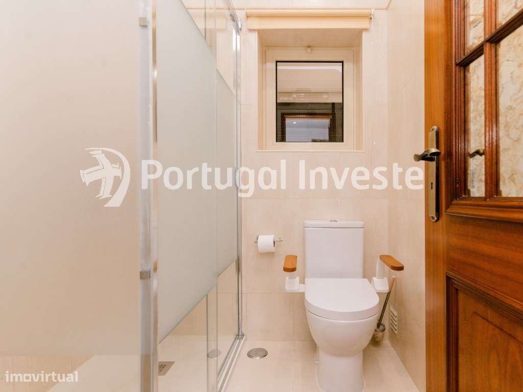 Excepcional apartamento de 4 assoalhadas na Cova da Piedade - Almada-24