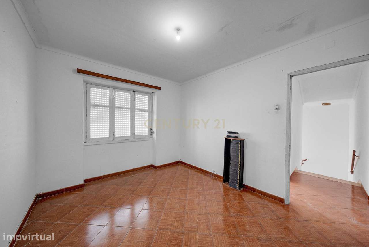 Apartamento T2 para recuperação em zona histórica de Angra do Heroísmo - Grande imagem: 5/10