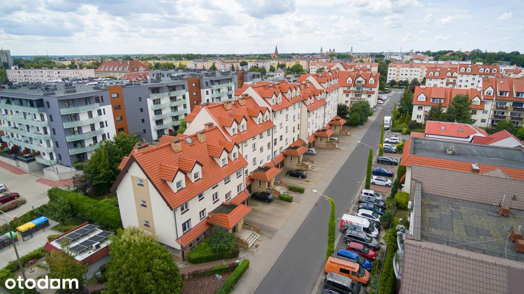 3pokojowe mieszkanie z balkonem w świetnej okolicy-12