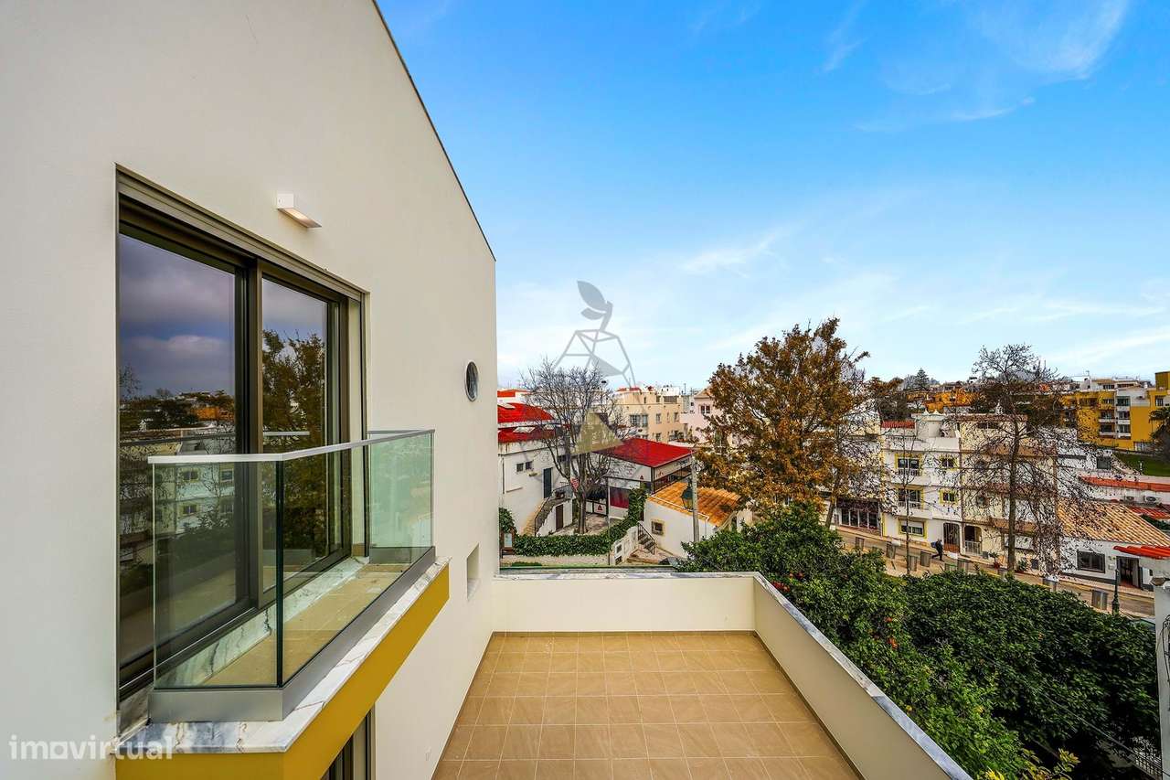 Apartamento T2 Duplex com 2 lugares de estacionamento em Alvor-26