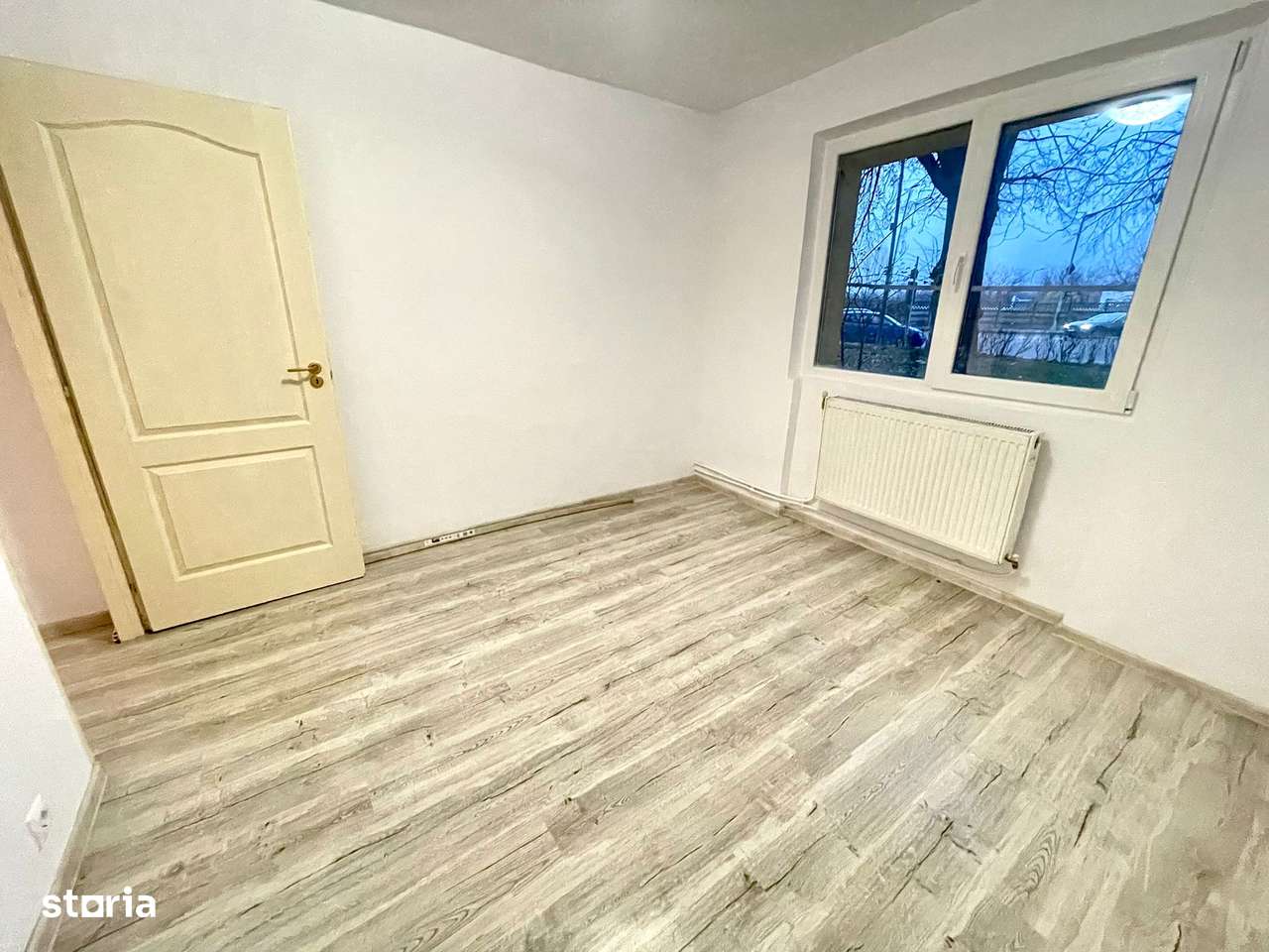 Milcov Pompieri - Apart 2 cam semidec, parter centrala bloc reabilitat - Imagine principală: 5/10