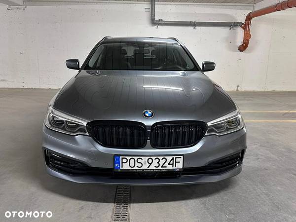 BMW Seria 5 530d xDrive Sport - 2