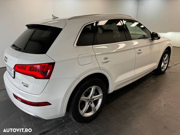 Audi Q5 2.0 40 TDI quattro S tronic Sport - 20