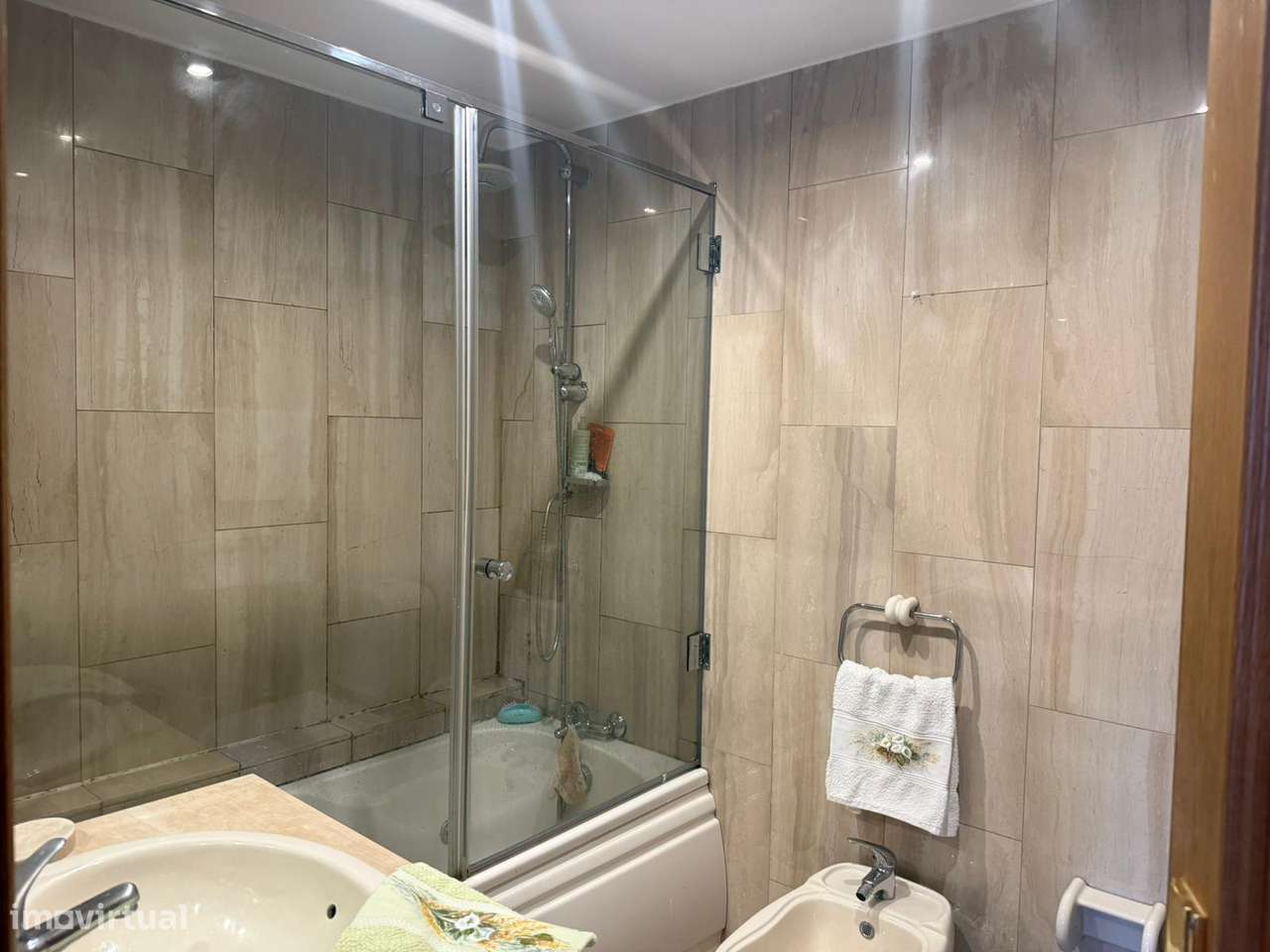 T3 com Terraço+box Urb dos Altos Maia-9