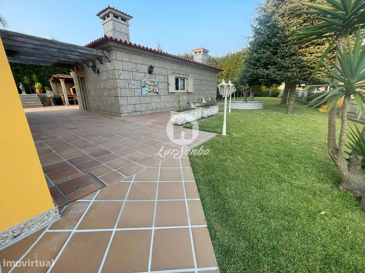 Moradia de Luxo em Ribeirão com 4 quartos e piscina exterior! - Grande imagem: 2/29