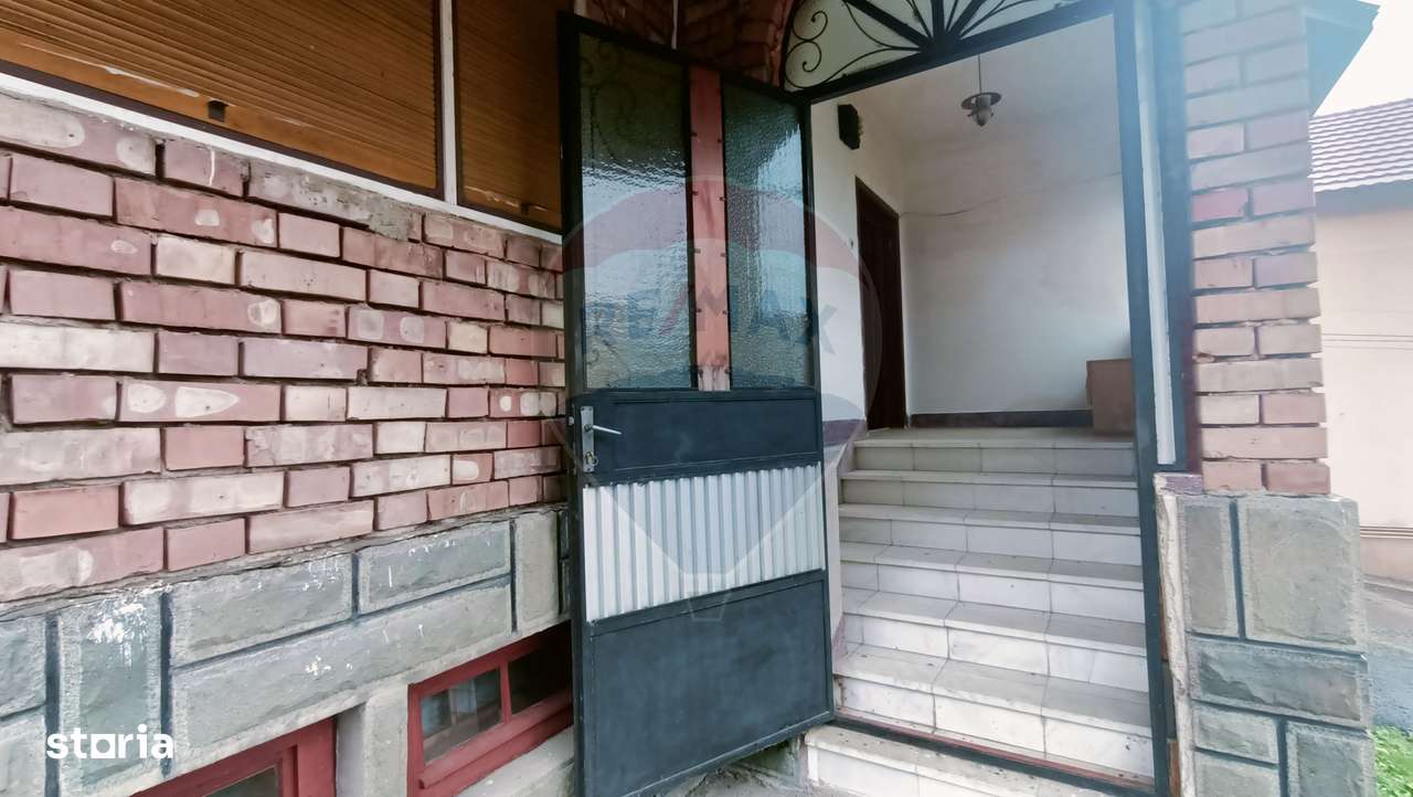 Casa cu teren generos de vanzare in Cartierul Ferneziu-zona deosebita - Imagine principală: 5/20