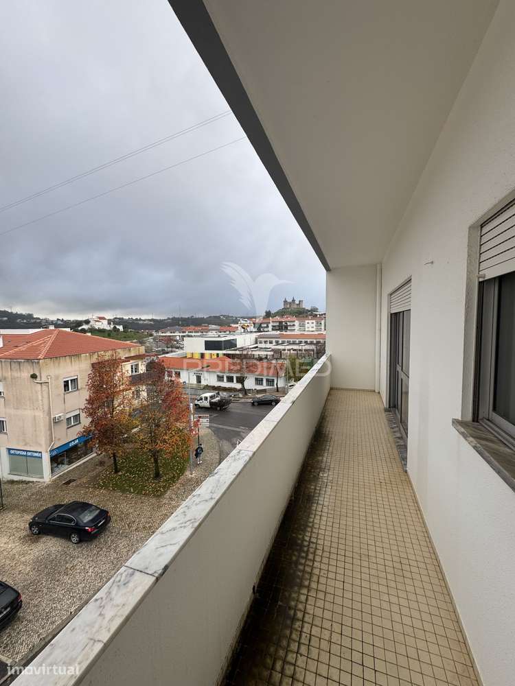 Apartamento T3 Porto de Mós - Vista Castelo-5
