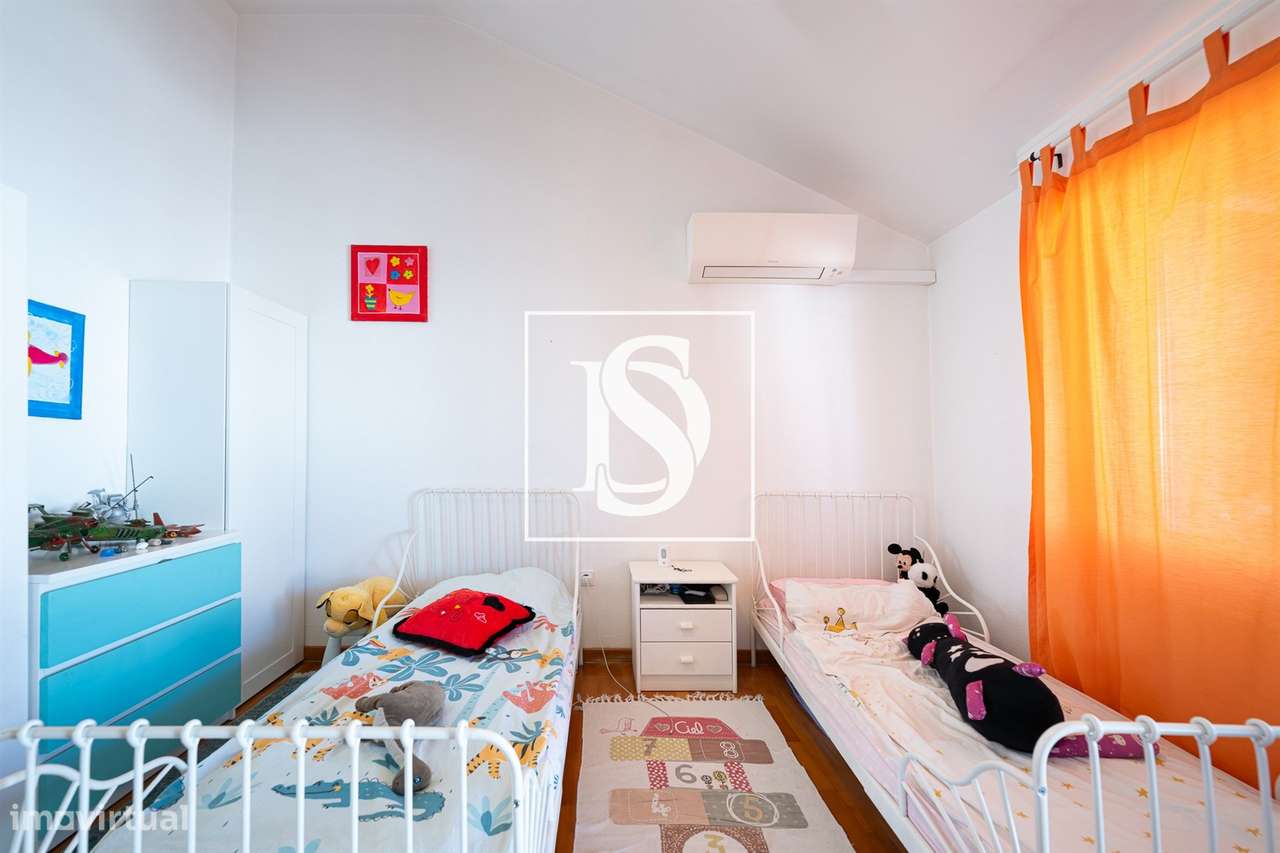 MAGNIFICO T4 DUPLEX URBANIZAÇÃO FONTE DA PRATA-40