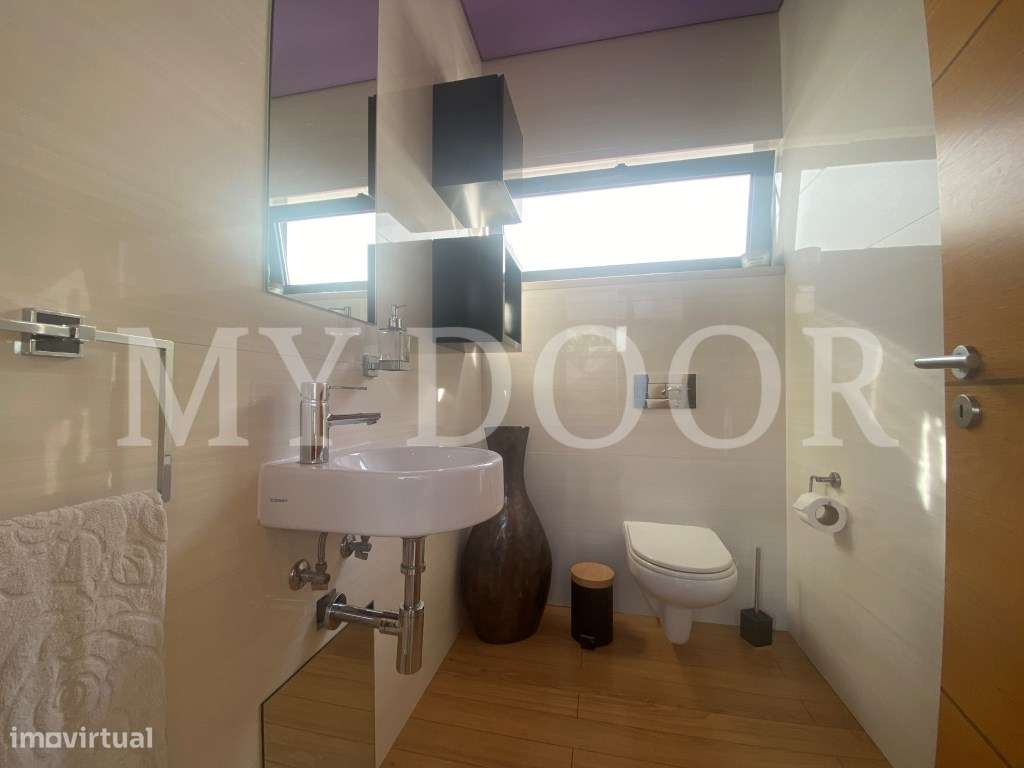 Loures - V4+1 Moradia c/ Piscina Privada - Varanda - Box + 2 parque...-26