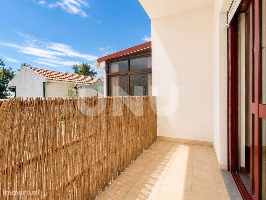 Apartamento T3, com terraço e lugar de estacionamento, no centro da...-20