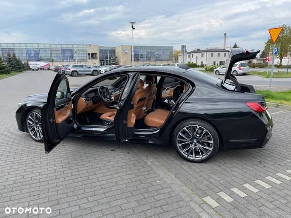 BMW Seria 7 750i xDrive - 13