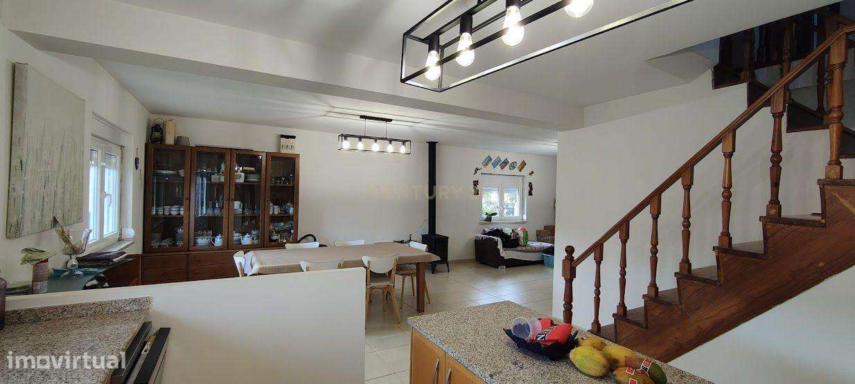 Moradia independente com 8 quartos | Caneças-Odivelas-2